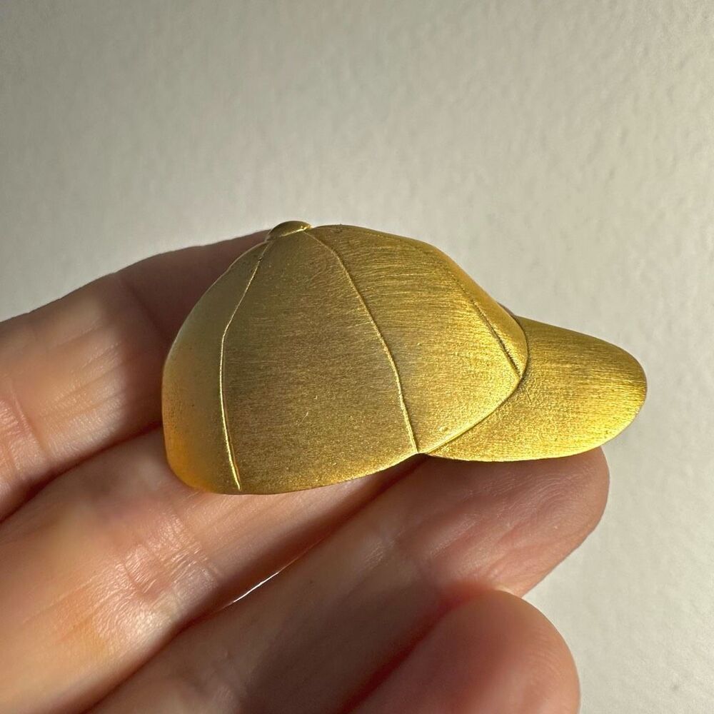 Jonette Jewelry Gold Tone Baseball Hat Brooch 12$